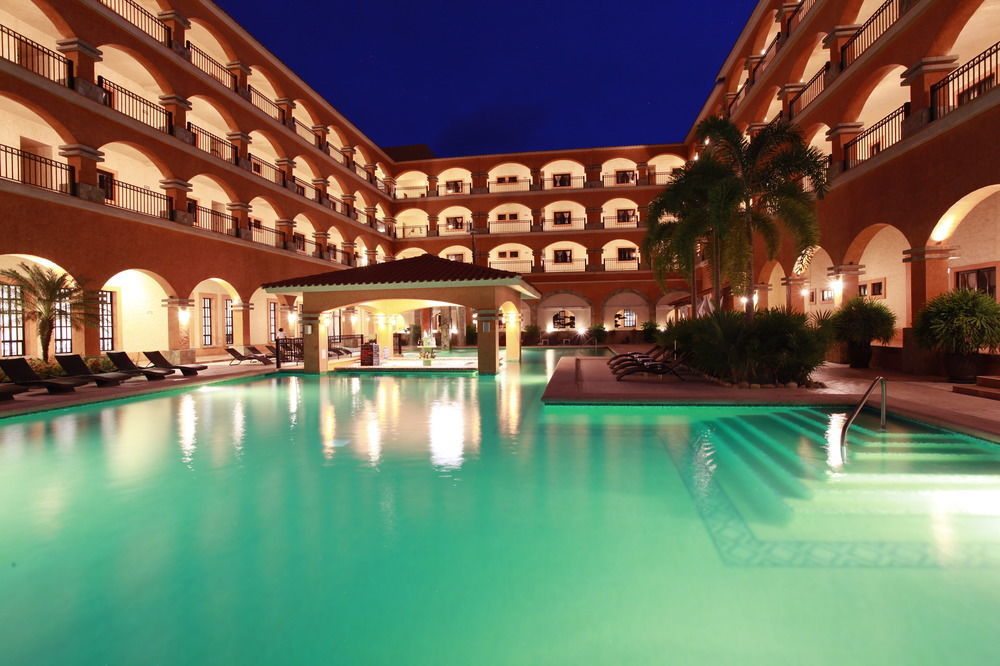 Marina Park Plaza Aparthotel Huatulco Exterior photo